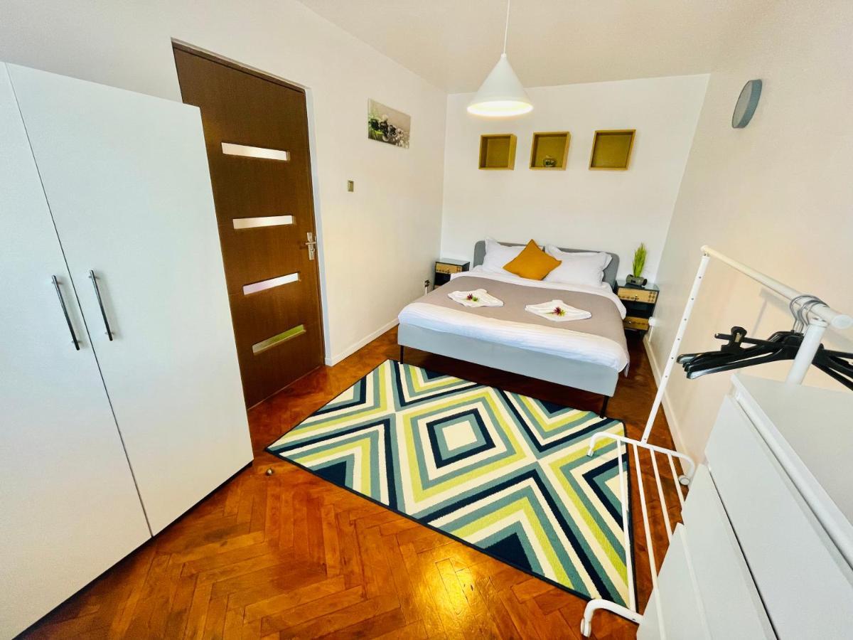 Modern Place To Stay-Self Check-In Nonstop 24H-Wifi ريشيتسا المظهر الخارجي الصورة